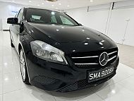 Mercedes Benz A180 R17 LED 2015 Black Revcam